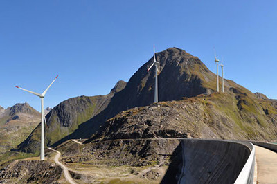 Le parc éolien le plus haut d'Europe inauguré au Nufenen en  ... Bild 1