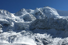 Méditer au pied du Glacier de Moming dans le Val d'Anniviers Image 3
