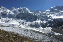 Méditer au pied du Glacier de Moming dans le Val d'Anniviers Image 5